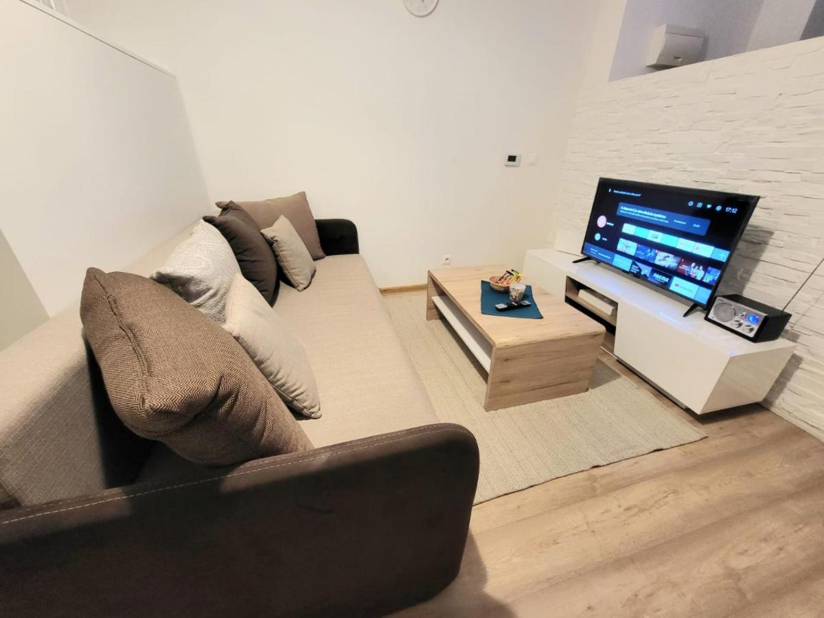 Velky Apartman 3 Bratislava Exterior foto