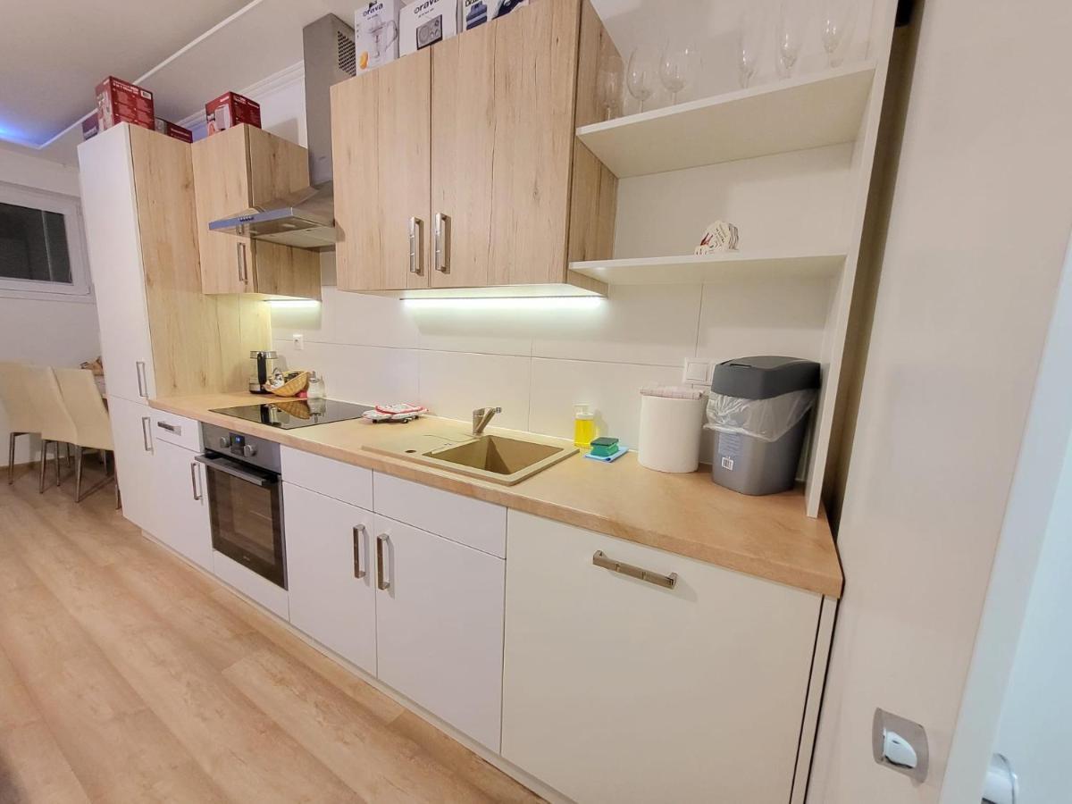 Velky Apartman 3 Bratislava Exterior foto