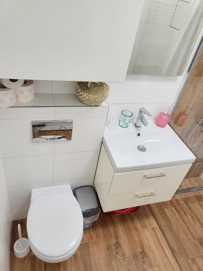 Velky Apartman 3 Bratislava Exterior foto